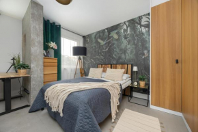 Dwupiętrowy Apartament dla 7 osób z ogródkiem by Noclegi Renters